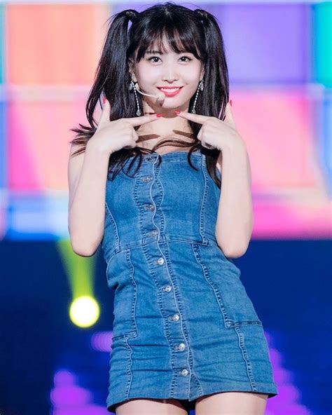 10 Times TWICE Momo's Stage Outfits Made Us Scream "Step On Me!" - Koreaboo