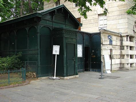 Paris Catacombs Entrance | How to Enter