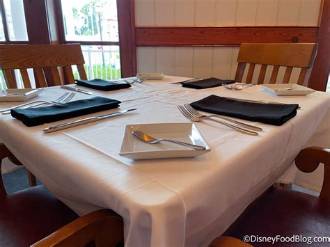 Does Yachtsman Steakhouse Have a Dress Code in Disney World? | the disney food blog