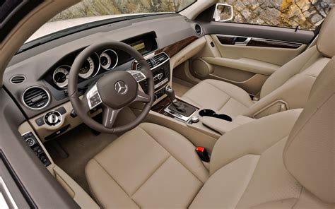 2013 Mercedes-Benz C300 4Matic Gains Power, Economy, M-Class Gets Collision Prevention