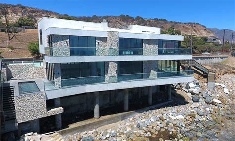 Malibu Beach House 1 » StarCon General Contractors