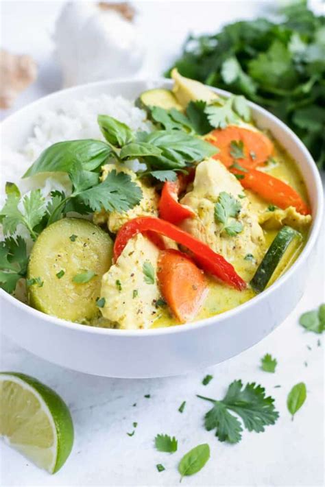 Thai Green Chicken Curry Recipe - Evolving Table