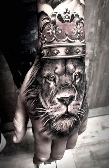 Details 71+ lion shoulder tattoo - in.coedo.com.vn