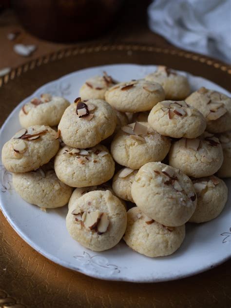 Serinakaker (Norwegian Christmas Cookies) - North Wild KitchenNorth Wild Kitchen