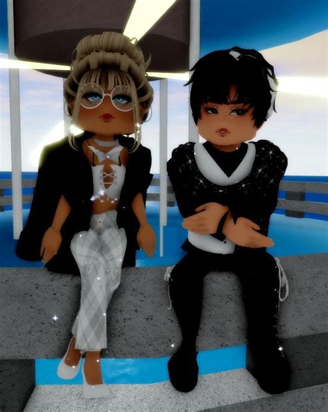 Power couple goals in 2022 | Aesthetic roblox royale high outfits, High fashion outfits, Royal ...