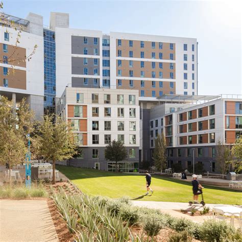 UC San Diego’s Sixth College Settles in at North Torrey Pines Living ...