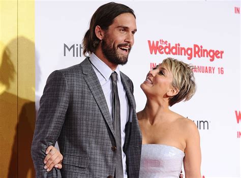 Kaley Cuoco and Husband Ryan Sweeting Divorcing - E! Online - UK