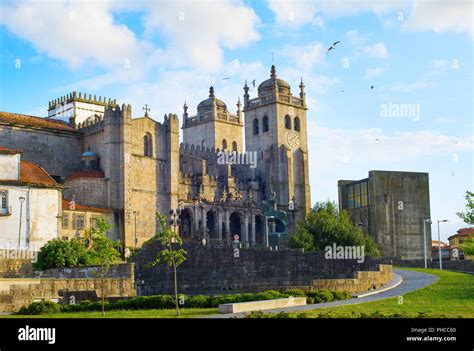 Famous Porto Cathedral, Portugal Stock Photo - Alamy