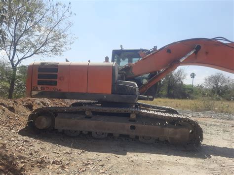 Used TATA HITACHI ZAXIS 220 LC Construction Excavator, 27.4 Hp at Rs 3500000 in Bengaluru