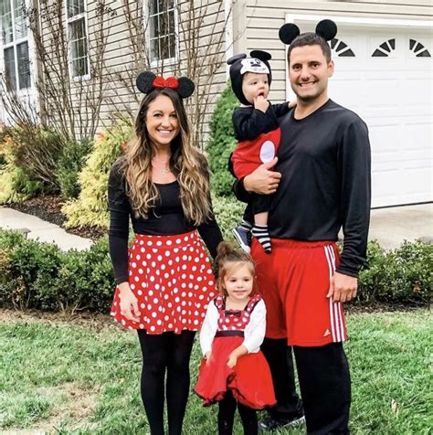 16 Adorable Disney Family Halloween Costumes You Have to Try | Family ...