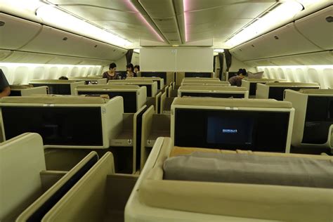 Singapore Airlines (SQ) 777-300ER Business Class Review: Singapore to ...