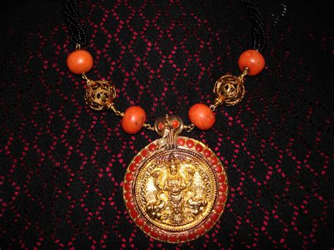 coorgi jewellery | Share | Coral jewelry vintage, Gold mangalsutra designs, Black beaded jewelry