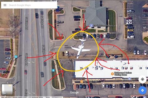 Airplane captured in Google maps aerial : r/screenshots