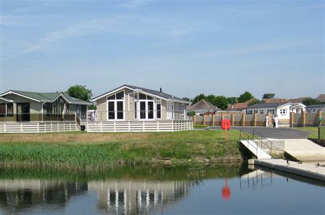 Beaulieu Gardens Home Park - Lodges For Sale in Dorset