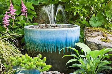 6 Best Solar Powered Bird Bath Fountains - 2022 Buyers Guide | Garden ...