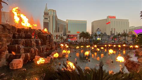 Mirage volcano before it's gone : r/vegas