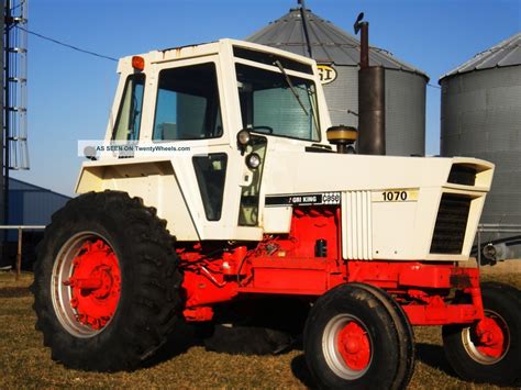 Case 1070 Diesel Tractor Power Shift Runs Strong Cab With Heat Case Ih