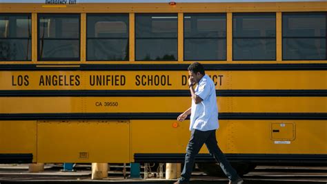 LAUSD School Buses to Start Going Electric