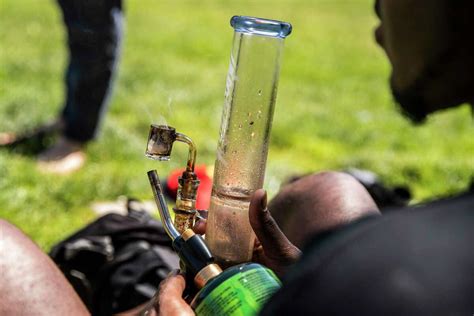 Bongs don’t need to come with warnings of cancer-causing chemicals, California Supreme Court says