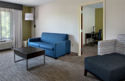 HOLIDAY INN EXPRESS & SUITES GREAT BARRINGTON - LENOX AREA - Updated 2024 Reviews, Photos & Prices