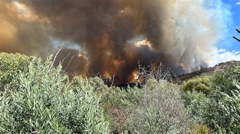 Bushfires and severe thunderstorms hit Victoria - ABC listen