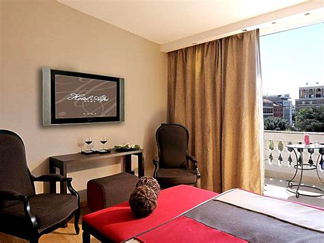 Top 20 Hotel Rooms with Balcony or Private Terrace in Rome