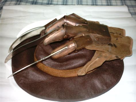 Real Freddy Krueger Replica Metal Glove – SuperHeroSource.com