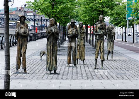 The famine memorial statues in Dublin Docklands, Ireland Stock Photo - Alamy