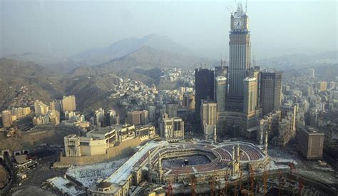 The Abraj Al-Bait Tower in Makkah, Saudi Arabia | Found The World