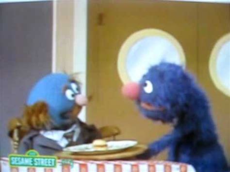 Sesame Street- Grover the Waiter- Big Hamburger.AVI - YouTube