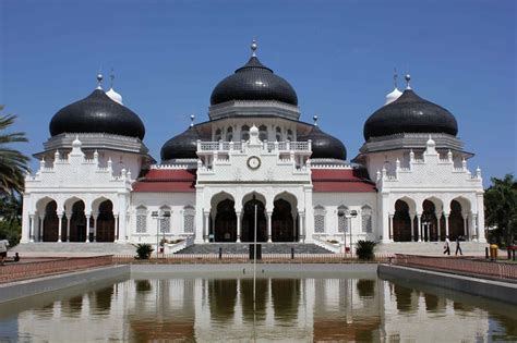 Baiturrahman Grand Mosque of Banda Aceh (Indonesia) | Indonesia, Banda ...