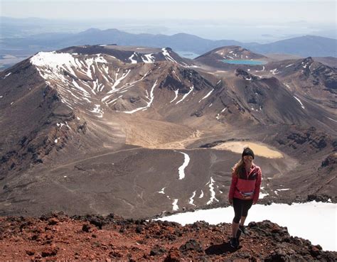 A complete guide to the Tongariro Alpine Crossing, New Zealand - Where's Mollie