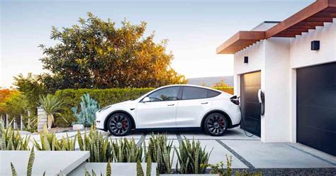 In California, EV demand could lift 2023 sales | Automotive News