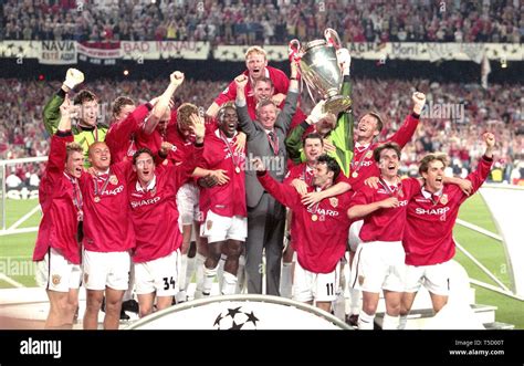 Manchester united 1999 champions league hi-res stock photography and ...