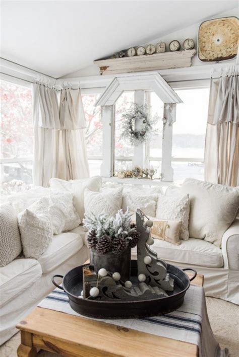 15+ Top Farmhouse Living Room Decor for Winter