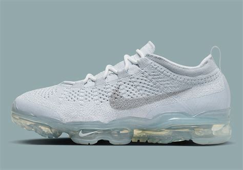 Nike VaporMax 2023 Flyknit Pure Platinum White DV1678-002 | SneakerNews.com