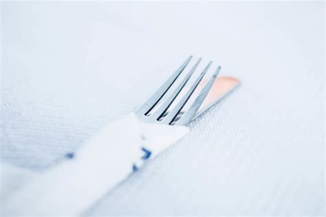 A fork and a knive at a restaurant table | 🇩🇪Professional … | Flickr