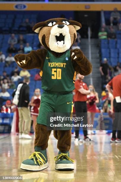 Vermont Mascot Photos and Premium High Res Pictures - Getty Images