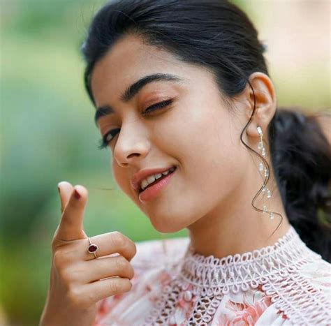 Rashmika Mandanna (Actress) Wiki, Height, Weight, Age, Boyfriend ...