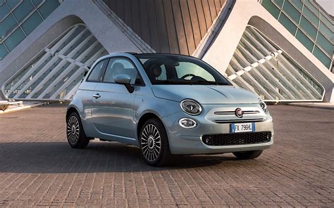 Fiat 500 Hybrid en España: Precios, equipamiento y versiones