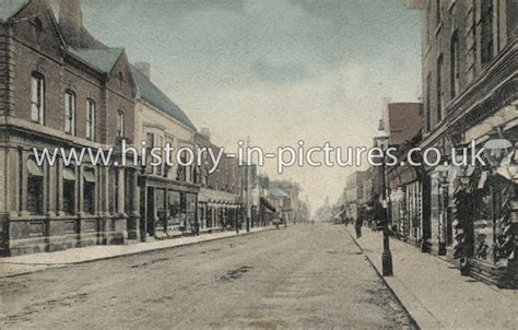 Street Scenes - Great Britain - England - Essex - Brentwood - Old and ...