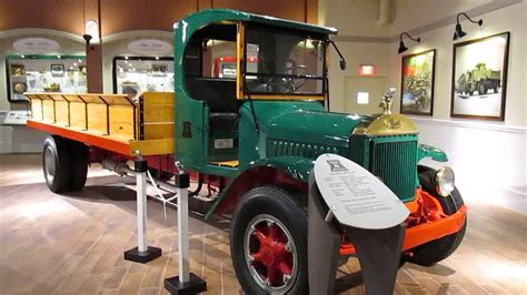 1933 Mack AB, Mack Truck Museum, Allentown, Pa. - YouTube