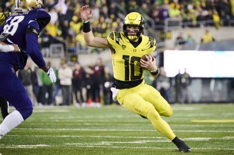 Bo Nix's injury status remains unclear as Ducks prepare for Oregon State | Flipboard