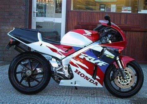 Honda RVF400R