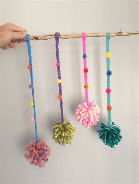 Quick and Easy Pom-pom Mobile - ARTBAR