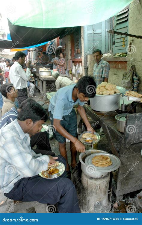 Delicious Street Food of Kolkata Editorial Stock Photo - Image of curry ...