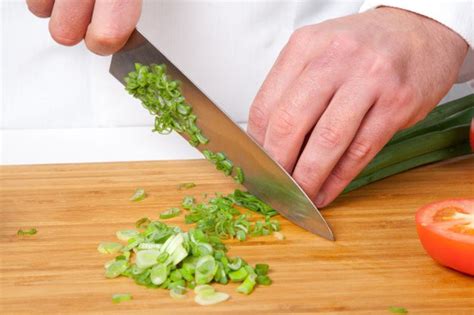 23 Produce-Chopping Tips Every Home Chef Needs To Know