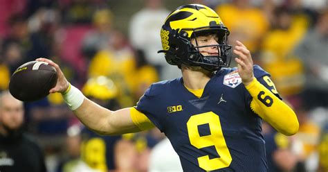 Michigan football: J.J. McCarthy doesn't need to be 'Superman'