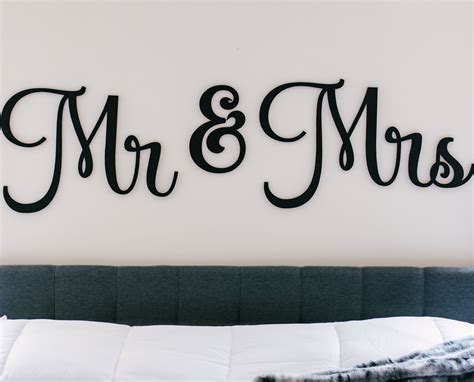 Mr and Mrs Wall Sign Wedding Backdrop Decor Over the Bed | Etsy Canada | Hanging letters ...