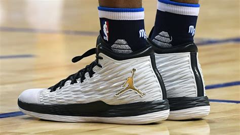 What are the most popular shoes worn by young NBA players?